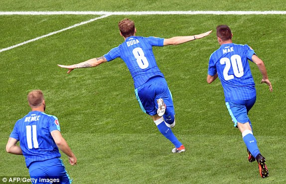 Xứ Wales giành chiến thắng lịch sử ảnh 1