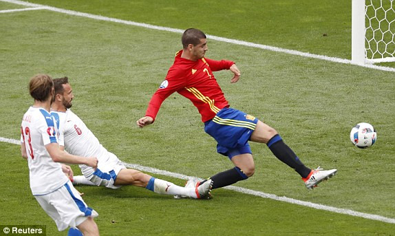 Tây Ban Nha vs CH Czech (1-0): Cứu tinh Pique ảnh 16