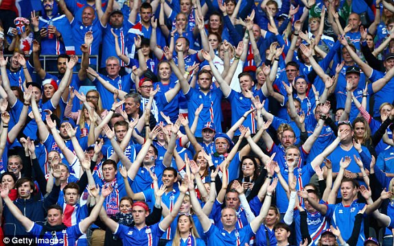 Nhấn chìm Iceland trong 'mưa gôn', Pháp gặp Đức ở bán kết ảnh 5