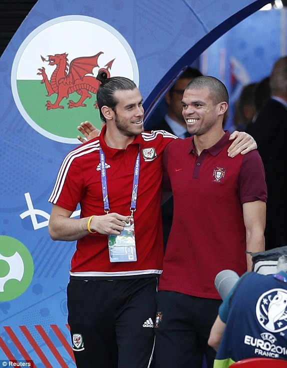 Ronaldo và Nani đưa Bồ Đào Nha vào chung kết ảnh 8