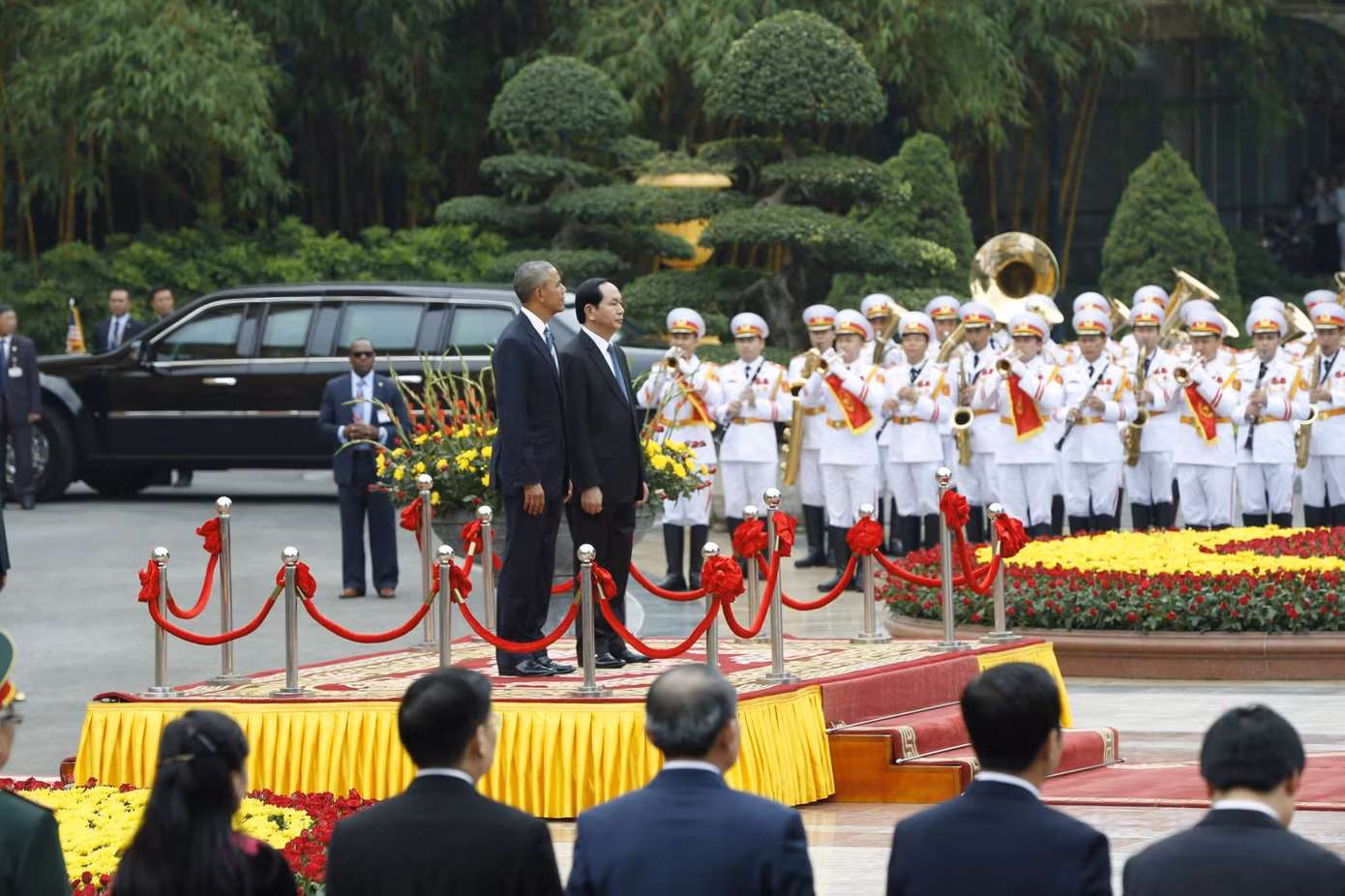 Ông Obama thưởng thức bún chả Hà Nội ảnh 56