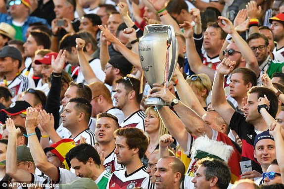 Hạ Italia ở loạt 'đấu súng', Đức lấy vé vào bán kết ảnh 17