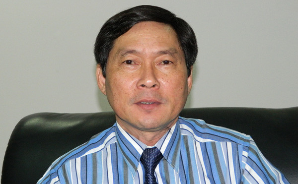 Cò vé giả dạng nhân viên đường sắt ảnh 1