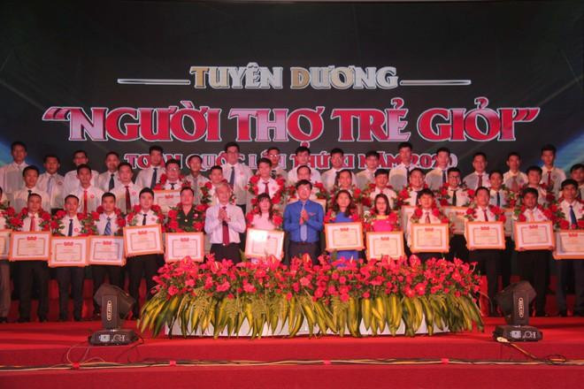 T.Ư Đoàn tuyên dương "Người thợ trẻ giỏi" năm 2020 T.Ư Đoàn tuyên dương "Người thợ trẻ giỏi" năm 2020