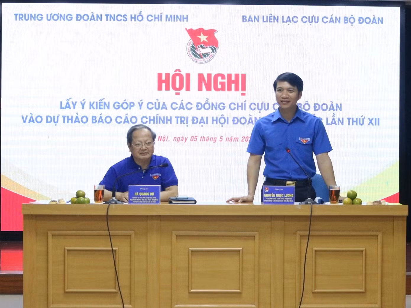 Hội nghị diễn ra dưới sự chủ trì của anh Nguyễn Ngọc Lương, Bí thư T.Ư Đoàn, Chủ tịch T.Ư Hội LHTN Việt Nam; ông Hà Quang Dự, nguyên Bí thư thứ nhất T.Ư Đoàn, Trưởng ban Liên lạc cựu cán bộ Đoàn Thanh niên Việt Nam. Hội nghị diễn ra dưới sự chủ trì của anh Nguyễn Ngọc Lương, Bí thư T.Ư Đoàn, Chủ tịch T.Ư Hội LHTN Việt Nam; ông Hà Quang Dự, nguyên Bí thư thứ nhất T.Ư Đoàn, Trưởng ban Liên lạc cựu cán bộ Đoàn Thanh niên Việt Nam.