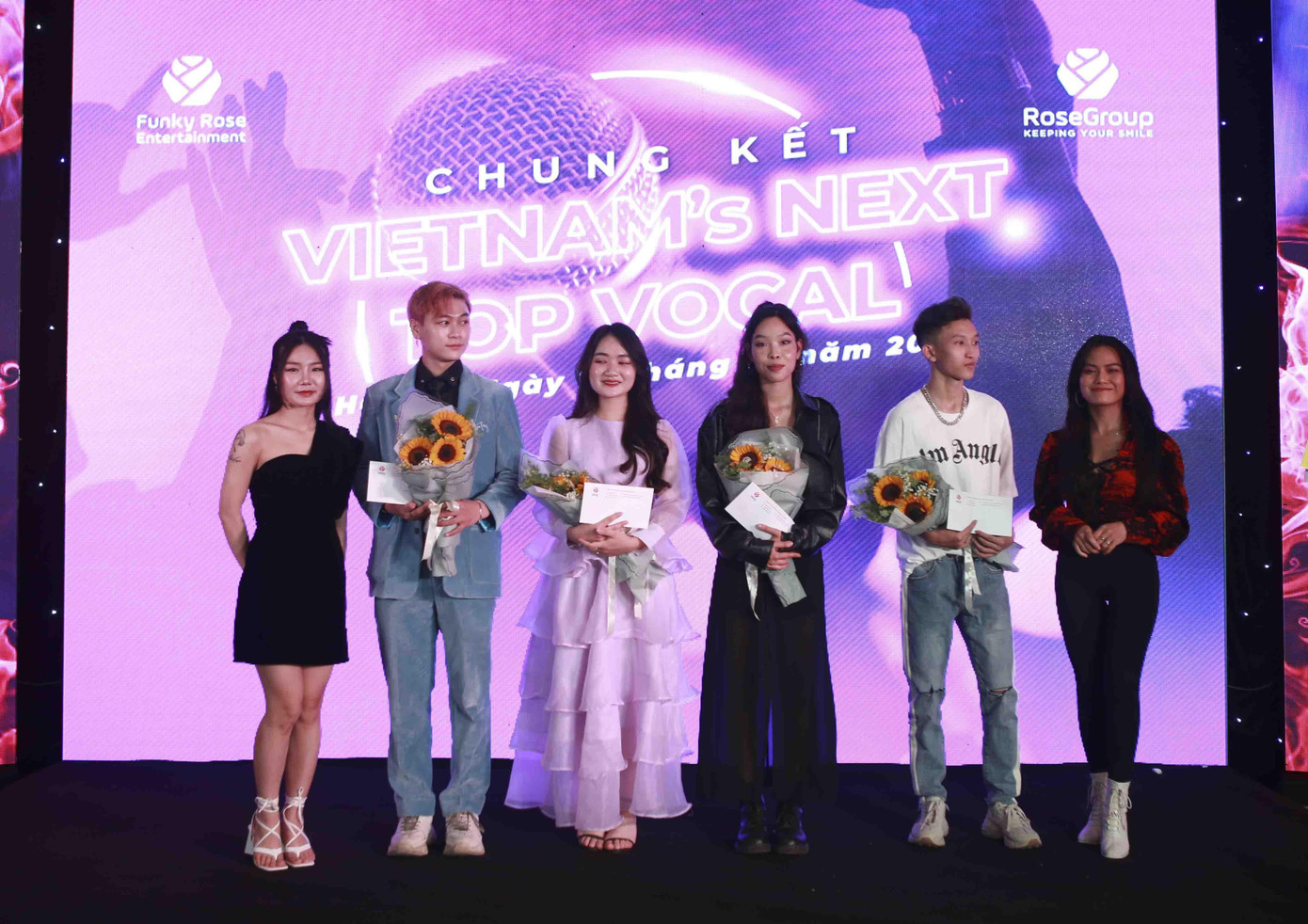 Các thí sinh đoạt giải khuyến khích Các thí sinh đoạt giải khuyến khích