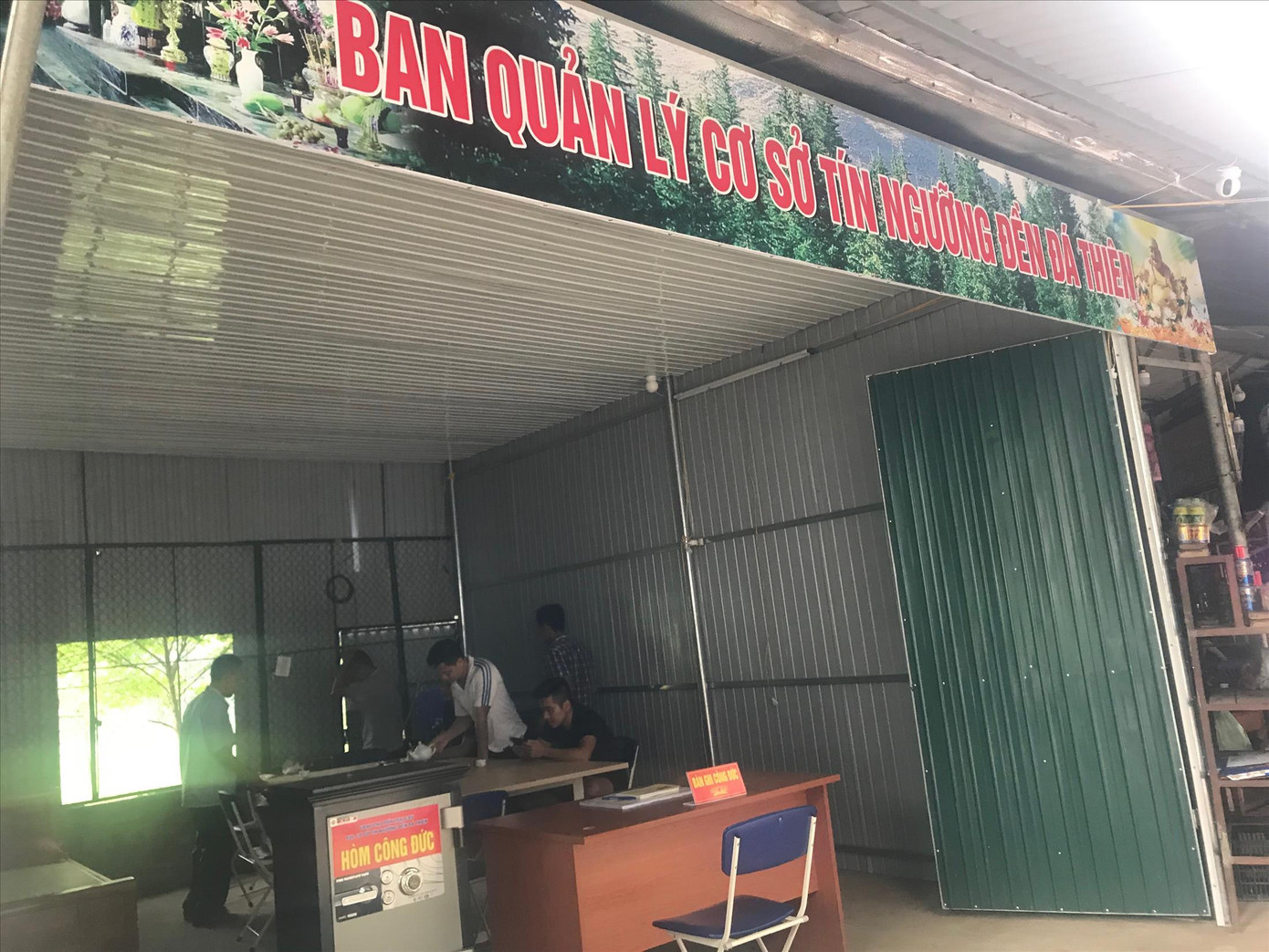 Trục lợi tín ngưỡng ở đền Đá Thiên ảnh 1