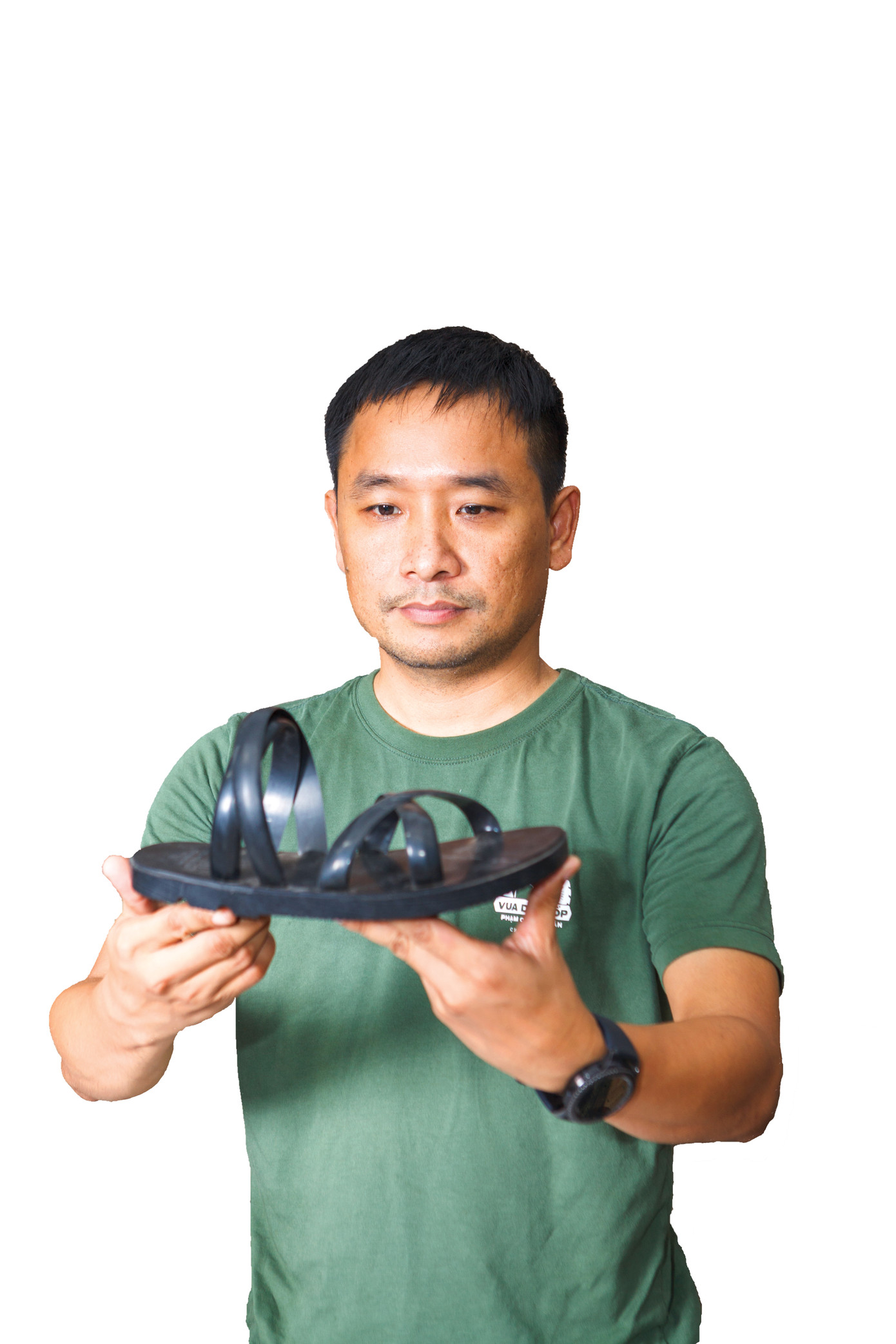 Cường phò mã hồi sinh dép cao su ảnh 1