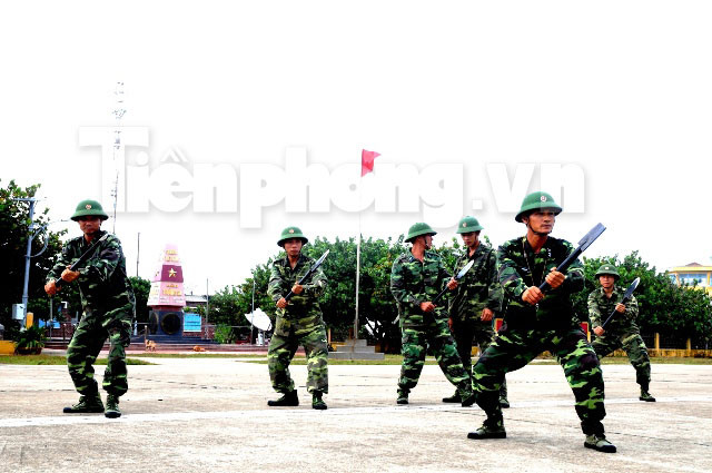 Tập đánh địch đổ bộ xuống đảo