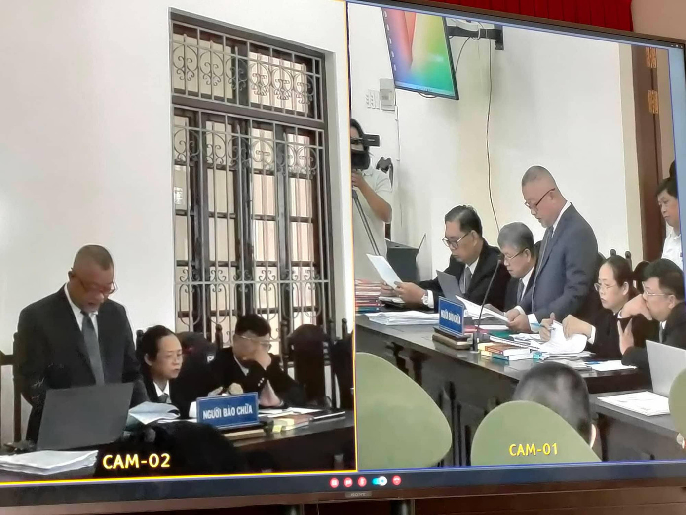 Các bên nêu ý kiến tại phiên tòa. Các bên nêu ý kiến tại phiên tòa.