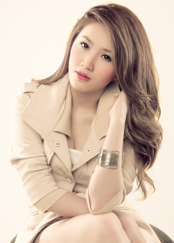 Bảo Thy làm minishow để tri ân khán giả Hà Nội vào dịp Tết dương lịch