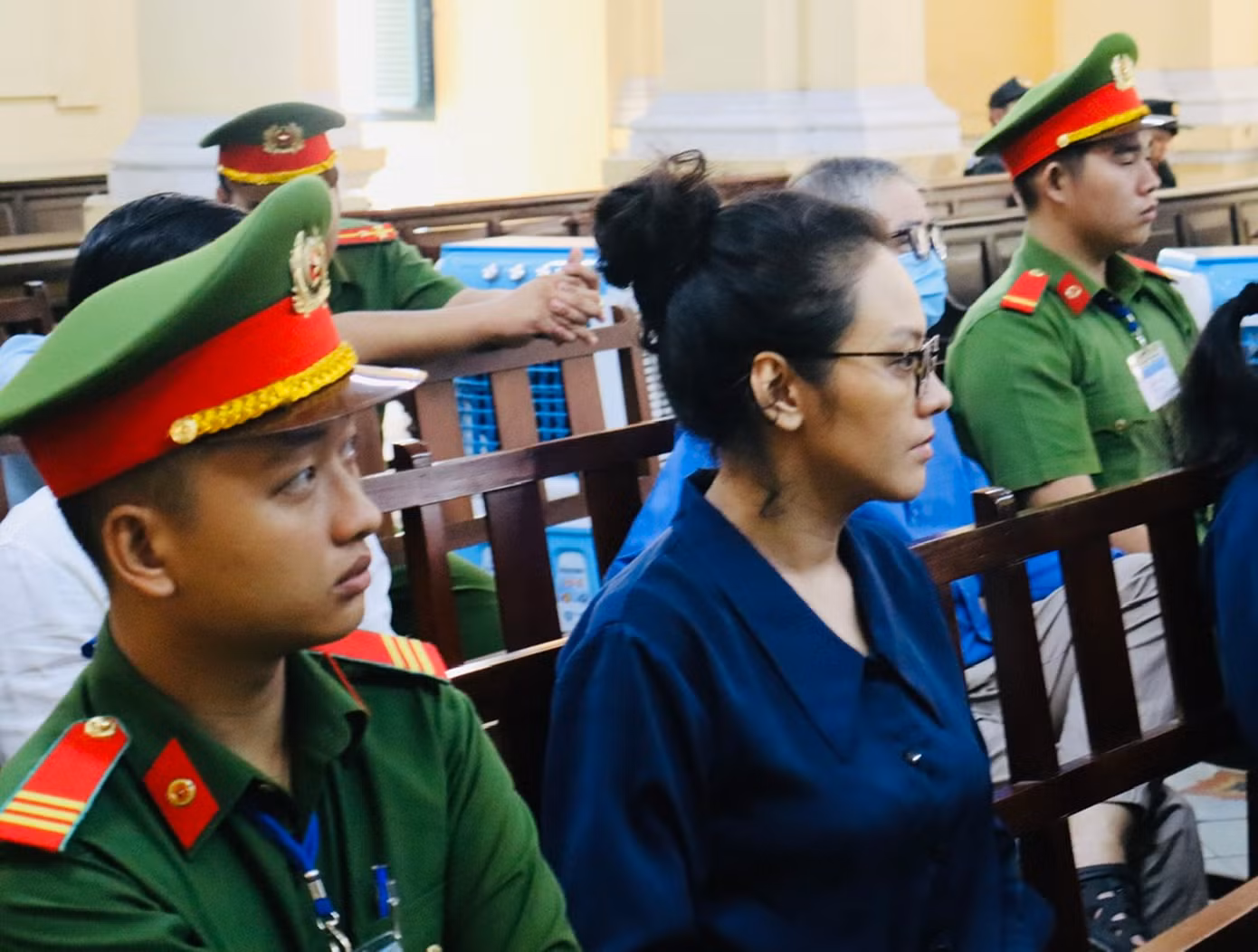 Trương Huệ Vân - cháu gái bà Trương Mỹ Lan kháng cáo xin giảm nhẹ hình phạt. Ảnh: Tân Châu.