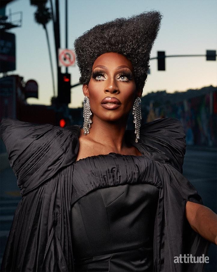 Thiết kế của CONG TRI trên tạp chí Attitude.