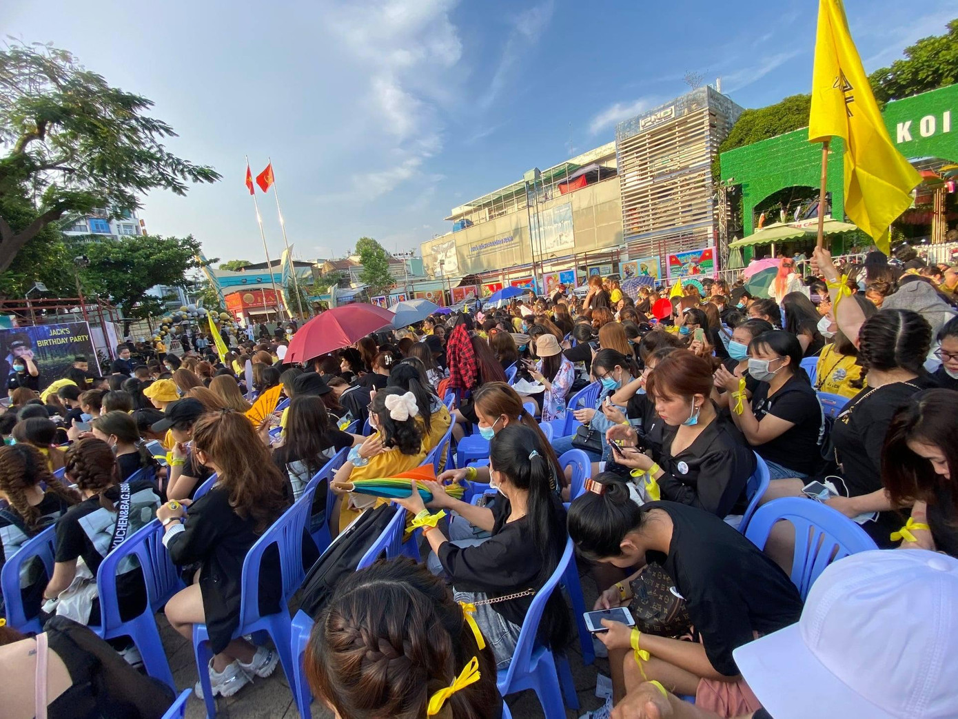 Trước ngày MV mới ra mắt, FC Đom Đóm mua hẳn một ngôi sao để mừng sinh nhật Jack ảnh 1 Trước ngày MV mới ra mắt, FC Đom Đóm mua hẳn một ngôi sao để mừng sinh nhật Jack ảnh 1