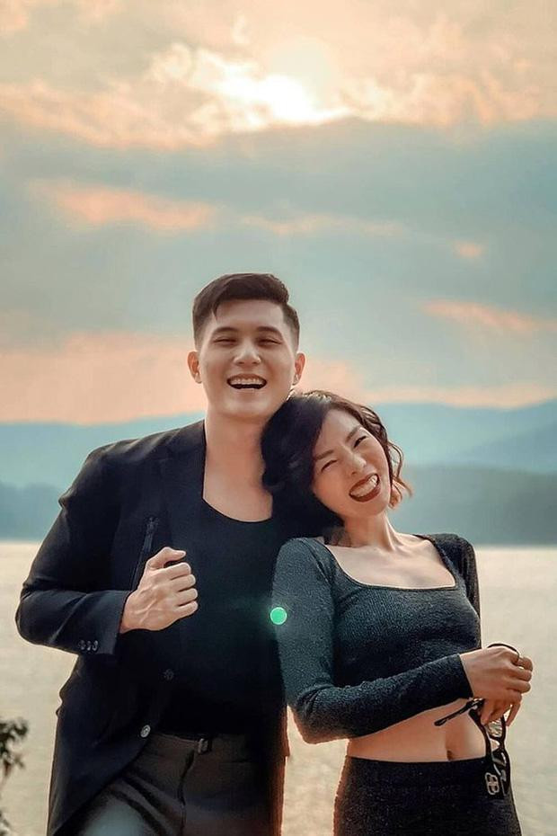 Cặp đôi luôn bày tỏ tình cảm khi xuất hiện cùng nhau trong khung hình.