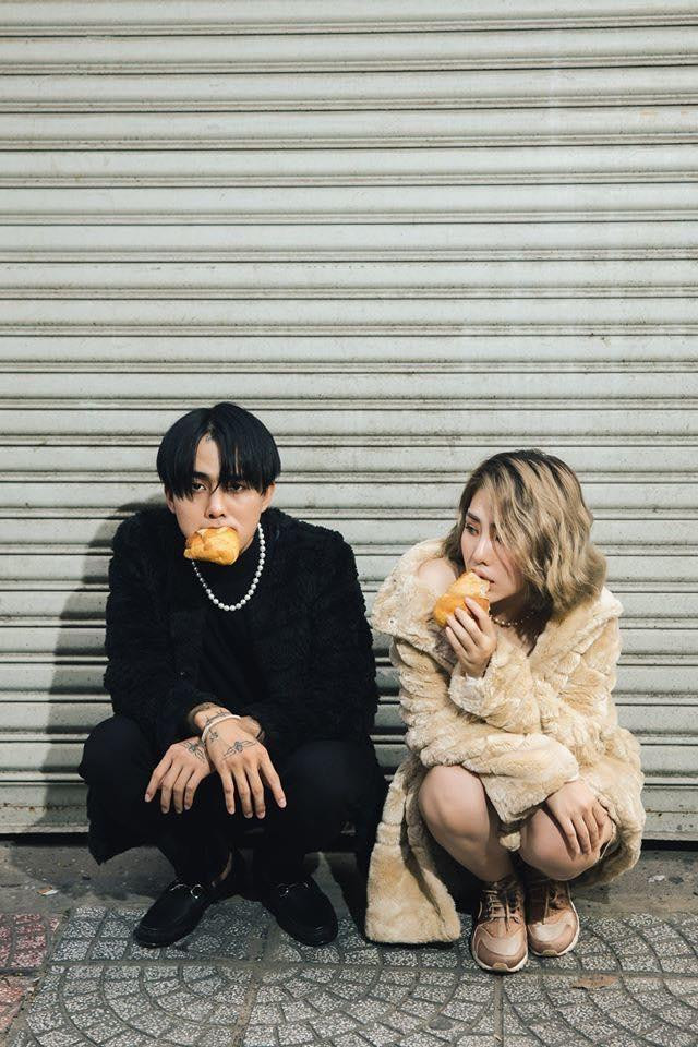 Cặp đôi được mọi người biết đến đông đảo qua hai ca khúc "Bánh Mì Không" và "Gói Xôi Vội". Cặp đôi được mọi người biết đến đông đảo qua hai ca khúc "Bánh Mì Không" và "Gói Xôi Vội".