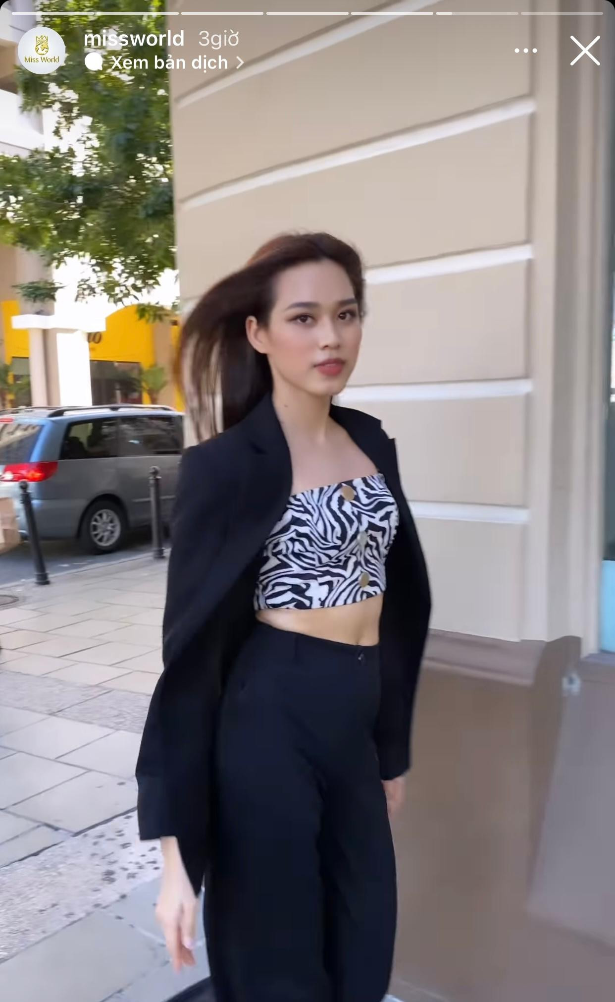 Người đẹp xứ Thanh có dịp thể hiện kỹ năng catwalk ấn tượng. Người đẹp xứ Thanh có dịp thể hiện kỹ năng catwalk ấn tượng.