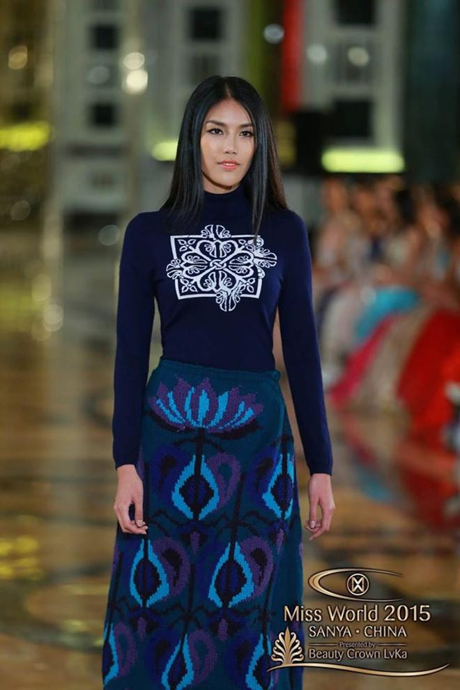 Hoa khôi Áo dài Lan Khuê là đại diện Việt Nam tại đấu trường Miss World 2015 và cho đến nay vẫn là người đẹp nắm giữ thành tích cao nhất tại sân chơi nhan sắc này khi được xướng tên lọt top 11 trong đêm chung kết nhờ bình chọn của khán giả.