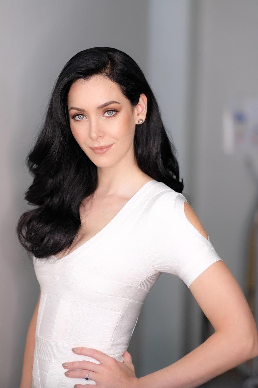 Cô thường xuyên góp mặt vào các cuộc thi sắc đẹp với vai trò giám khảo, MC tại Thái Lan.