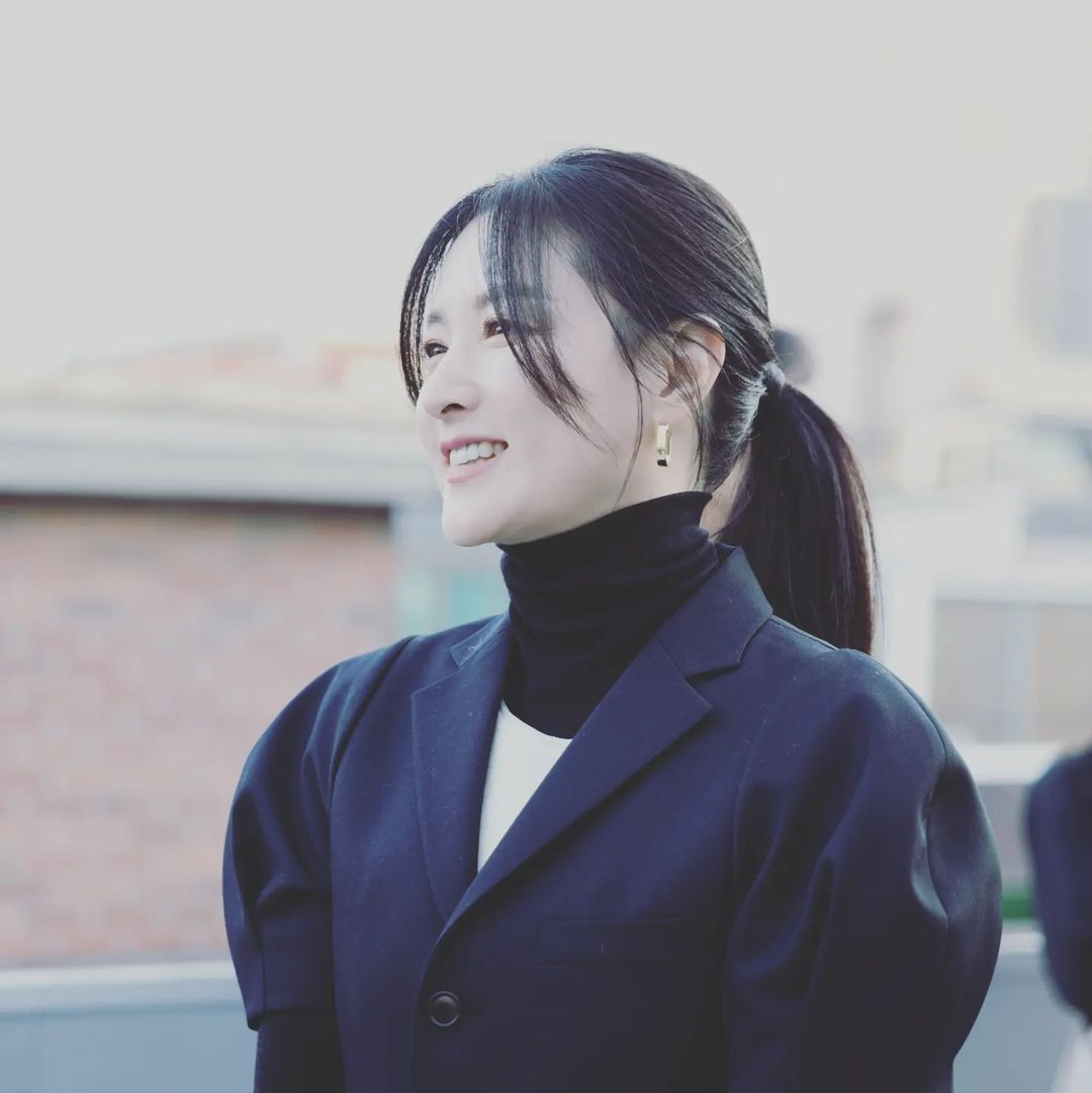 Lee Young Ae xinh đẹp và trẻ trung ở tuổi U55. Ảnh: IG.