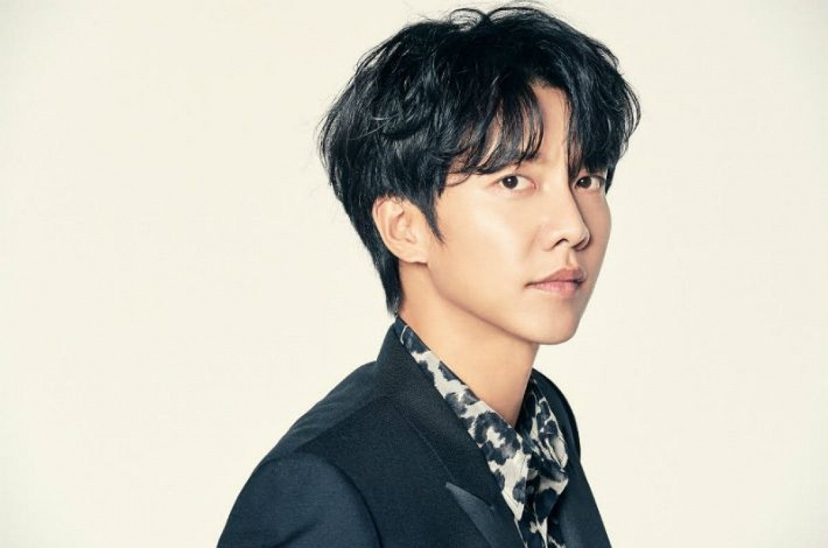 Vụ việc Lee Seung Gi bị ăn chặn tiền lương là tiền đề cho đạo luật mới bảo vệ quyền lợi cho các nghệ sĩ giải trí. Vụ việc Lee Seung Gi bị ăn chặn tiền lương là tiền đề cho đạo luật mới bảo vệ quyền lợi cho các nghệ sĩ giải trí.