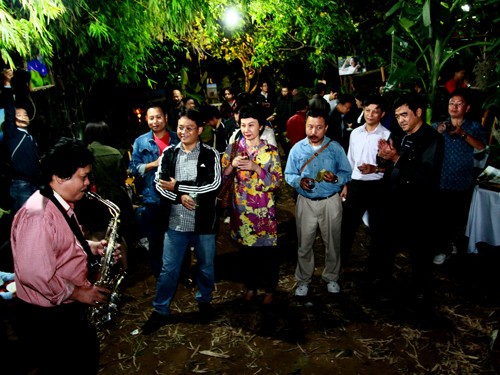 Cùng tiếng kèn saxophone của Phan Anh Dũng 