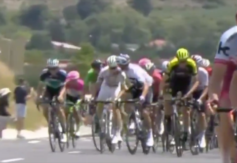 Cua- rơ bị loại khỏi Tour de France vì chơi xấu đối thủ ảnh 1