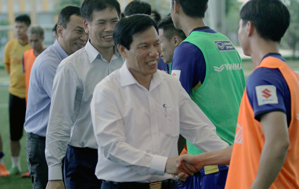 Văn Quyết làm đội trưởng Olympic Việt Nam ảnh 1