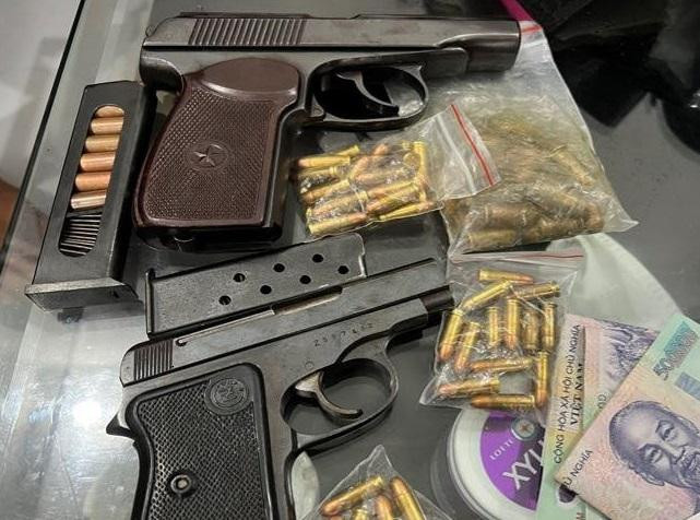 Tang vật thu giữ của các đối tượng.