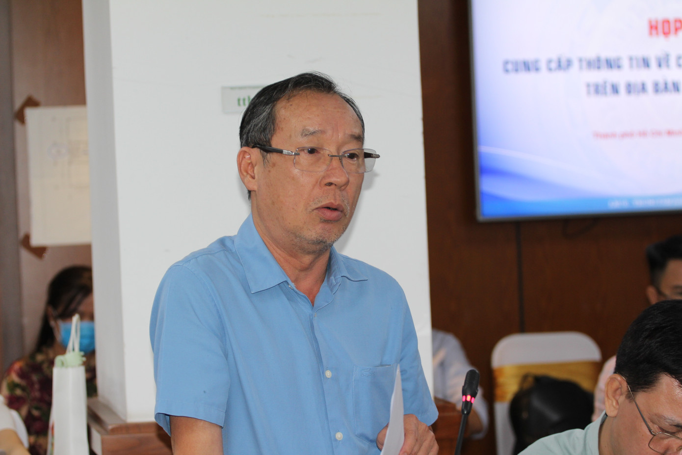 Ông Võ Công Lực - Trưởng phòng Quản lý đất đai, Sở Tài nguyên Môi trường TPHCM trả lời báo chí chiều 29/2. Ảnh: Thành Nhân Ông Võ Công Lực - Trưởng phòng Quản lý đất đai, Sở Tài nguyên Môi trường TPHCM trả lời báo chí chiều 29/2. Ảnh: Thành Nhân