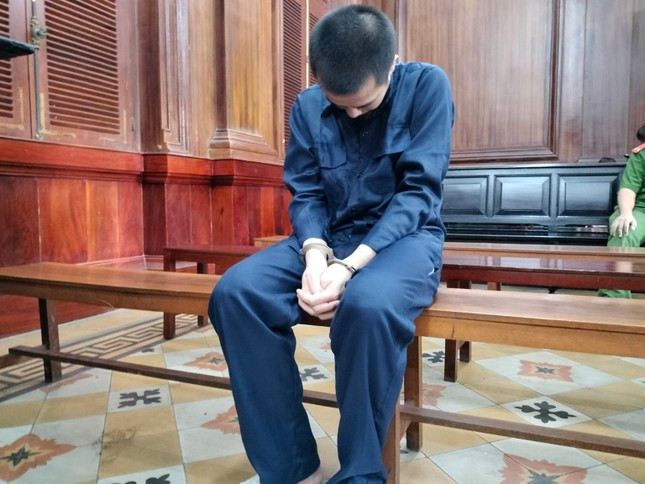 Nguyễn Đăng Khoa tại phiên tòa ngày 9/7 Nguyễn Đăng Khoa tại phiên tòa ngày 9/7