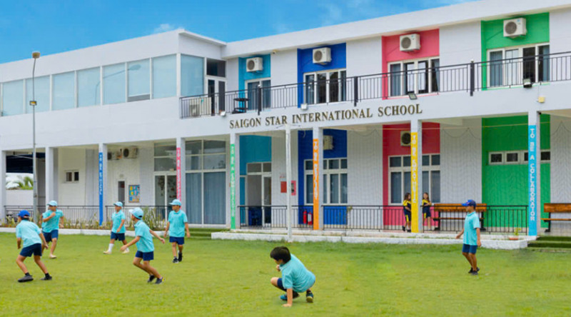 Trường quốc tế ngôi sao Sài Gòn không có tên trong danh mục các trường ngoài công lập do Sở quản lý nhưng vẫn tồn tại nhiều năm qua. Trường quốc tế ngôi sao Sài Gòn không có tên trong danh mục các trường ngoài công lập do Sở quản lý nhưng vẫn tồn tại nhiều năm qua.