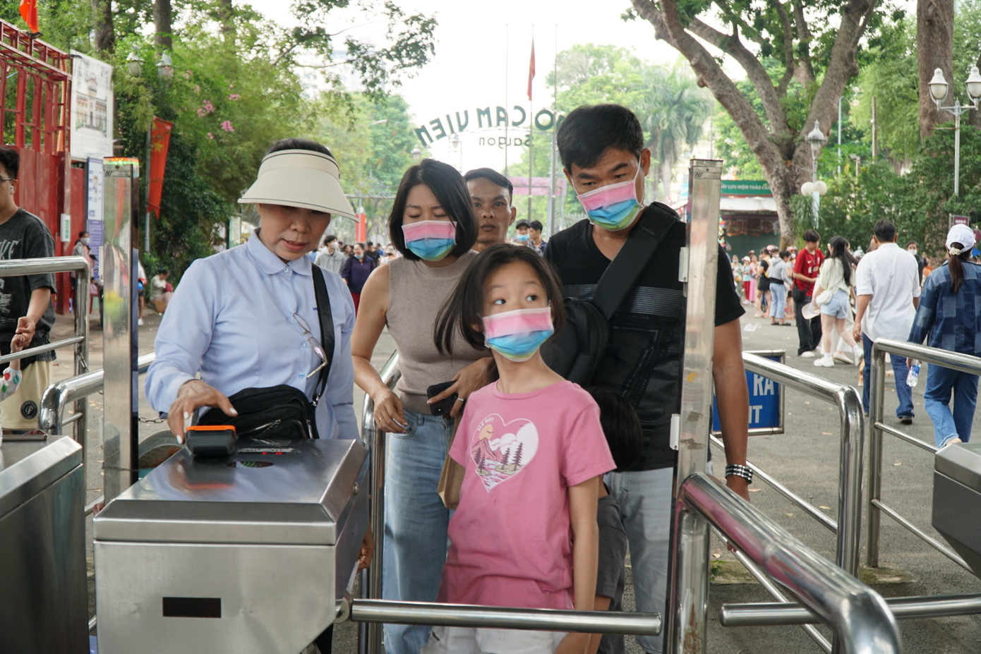 Giá vé ngày lễ không tăng, 40.000 đồng đối với trẻ nhỏ và 60.000 đồng cho người lớn