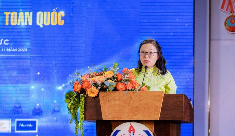 TS. Trương Thị Hiền – Bí thư Đảng ủy, Phó hiệu trưởng giữ chức vụ Chủ tịch Hội đồng Trường ĐH Sư phạm Kỹ thuật TPHCM nhiệm kỳ 2020 – 2025. TS. Trương Thị Hiền – Bí thư Đảng ủy, Phó hiệu trưởng giữ chức vụ Chủ tịch Hội đồng Trường ĐH Sư phạm Kỹ thuật TPHCM nhiệm kỳ 2020 – 2025.