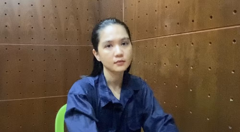 Ngọc Trinh tại cơ quan công an. Ảnh: C.A