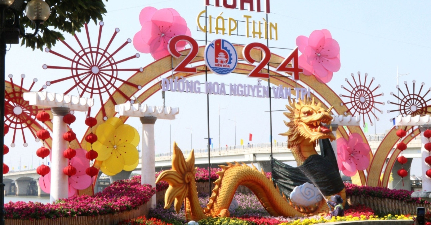 Đường hoa Nguyễn Văn Trị (TP Biên Hòa) vừa thành hình