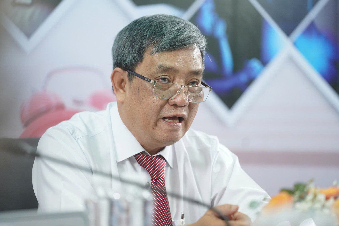 Tiến sĩ - Bác sĩ Lê Tự Quốc Tuấn- Trưởng Khoa Nội thần kinh kiêm Phó Giám Đốc Bệnh viện Triều An chia sẻ tại buổi tọa đàm. Ảnh: Phạm Nguyễn Tiến sĩ - Bác sĩ Lê Tự Quốc Tuấn- Trưởng Khoa Nội thần kinh kiêm Phó Giám Đốc Bệnh viện Triều An chia sẻ tại buổi tọa đàm. Ảnh: Phạm Nguyễn