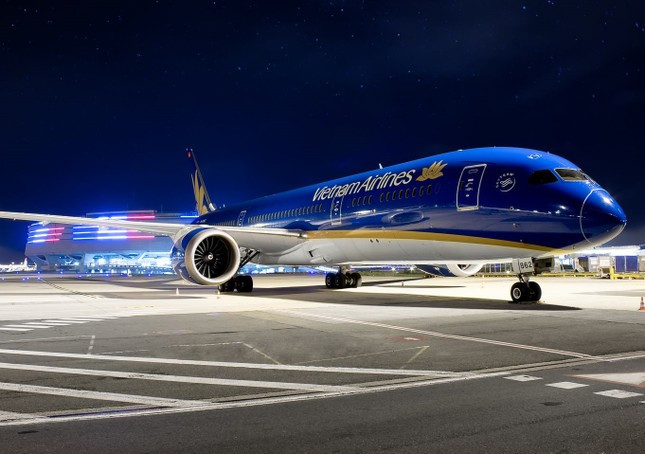 Người dân và du khách sử dụng chuyến bay đêm của Vietnam Airlines theo khung giờ trước 6h sáng và sau 21h sẽ được thụ hưởng chương trình miễn giảm giá phòng. Người dân và du khách sử dụng chuyến bay đêm của Vietnam Airlines theo khung giờ trước 6h sáng và sau 21h sẽ được thụ hưởng chương trình miễn giảm giá phòng.