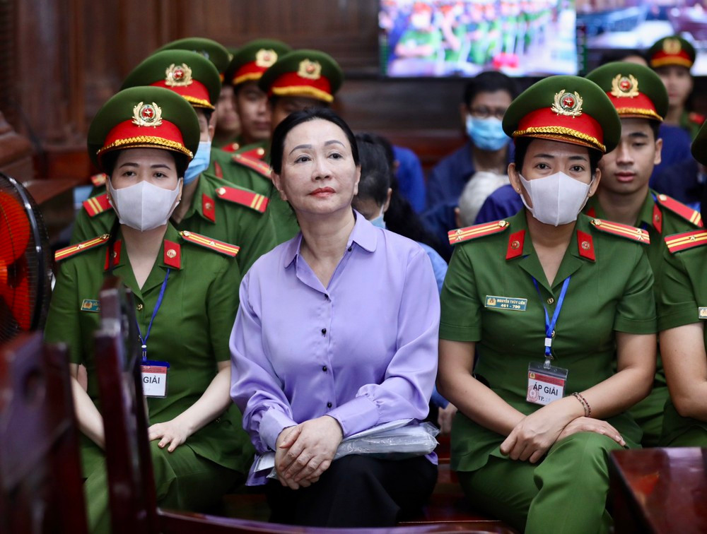 Bà Trương Mỹ Lan tại phiên tòa sáng nay 15/3. Ảnh: Duy Anh. Bà Trương Mỹ Lan tại phiên tòa sáng nay 15/3. Ảnh: Duy Anh.