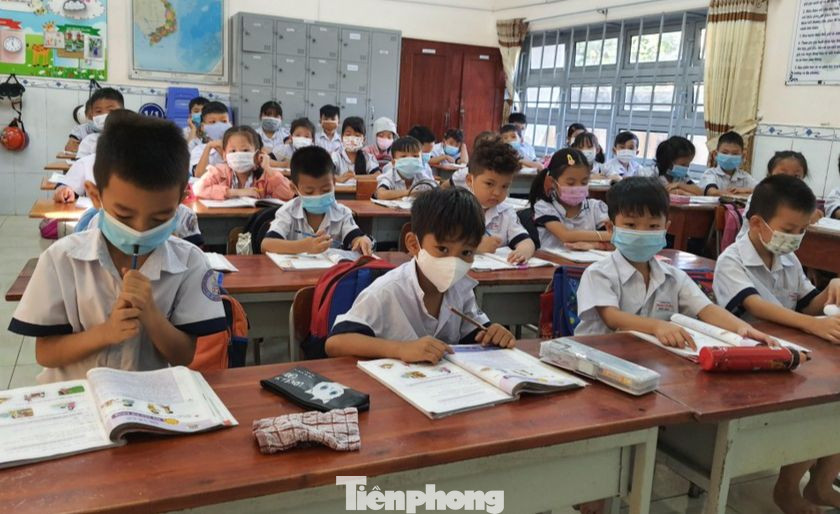 Tùy vào lịch bế giảng của từng trường, học sinh TPHCM sẽ nghỉ hè sớm nhất từ ngày 26/5. Tùy vào lịch bế giảng của từng trường, học sinh TPHCM sẽ nghỉ hè sớm nhất từ ngày 26/5.