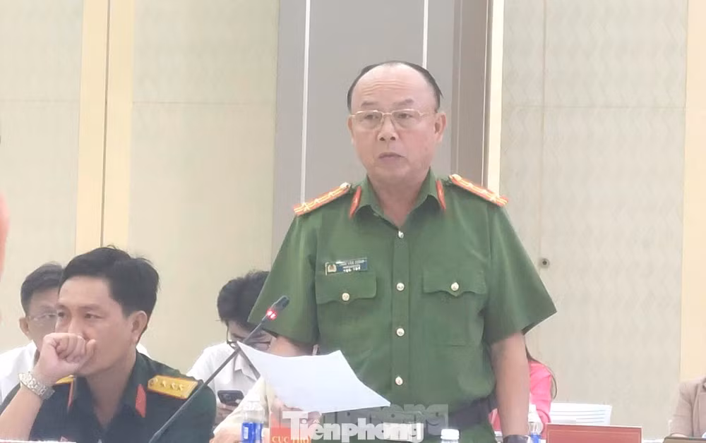 Đại tá Trần Văn Chính - Phó Giám đốc Công an tỉnh Bình Dương Đại tá Trần Văn Chính - Phó Giám đốc Công an tỉnh Bình Dương