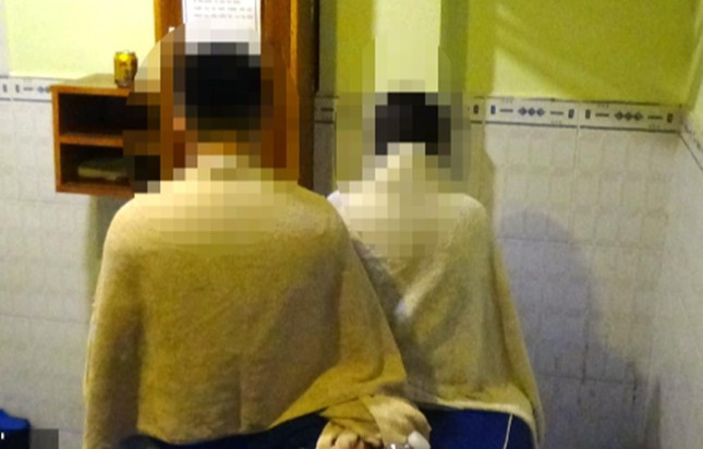 Nhân viên cơ sở masage bị phát hiện hành vi vi phạm Nhân viên cơ sở masage bị phát hiện hành vi vi phạm