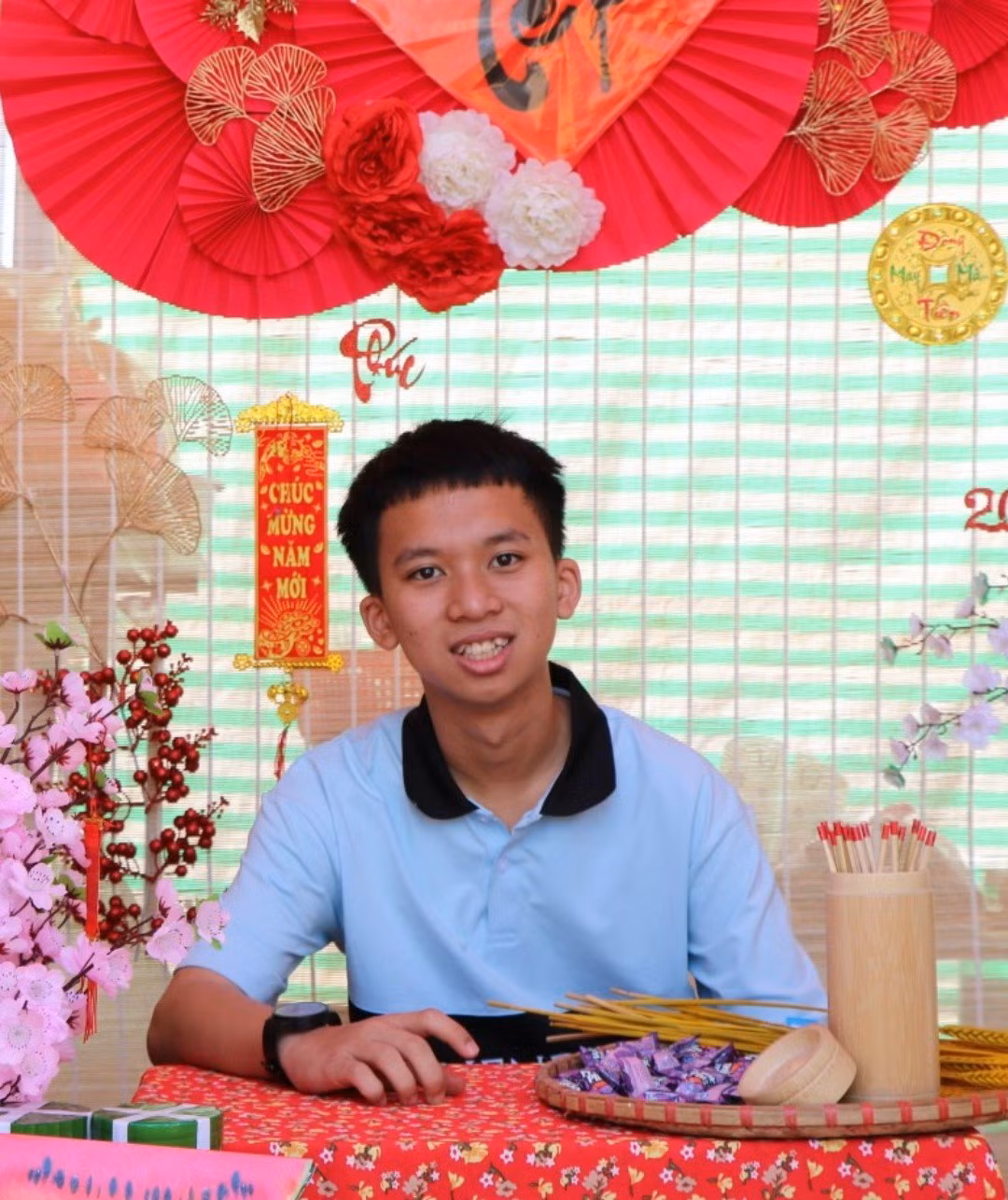 Hoàng Quốc Tuấn có niềm đam mê đặc biệt với môn Toán. Ảnh: NVCC. Hoàng Quốc Tuấn có niềm đam mê đặc biệt với môn Toán. Ảnh: NVCC.