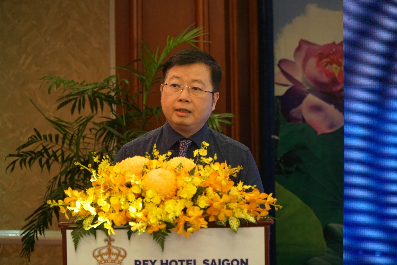 Thứ trưởng Bộ Thông tin và Truyền thông Nguyễn Thanh Lâm chia sẻ tại chuyên đề Đa dạng nguồn thu các cơ quan báo chí. Ảnh: Nhàn Lê