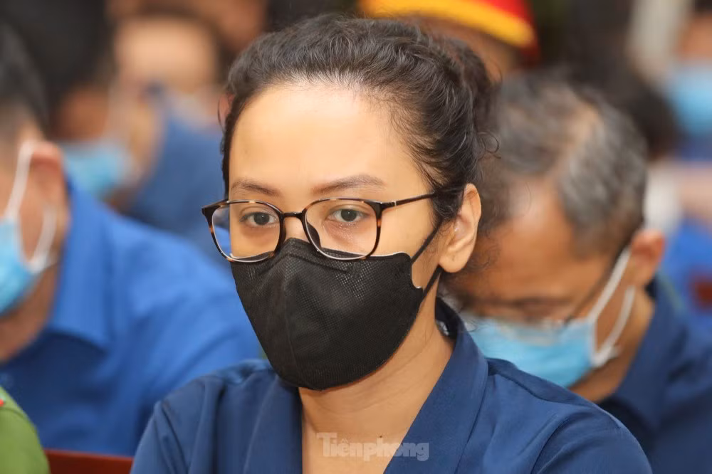 Bị cáo Trương Huệ Vân tại toà. Ảnh: Duy Anh