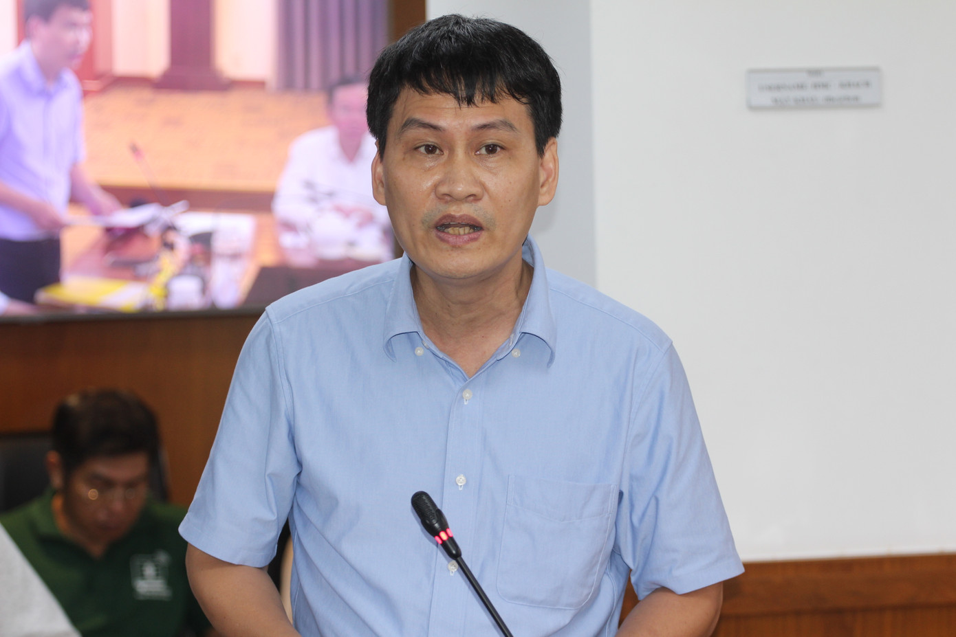 Ông Quách Ngọc Tuấn - Phó Giám đốc Sở Kế hoạch và Đầu tư - trả lời tại họp báo. Ảnh: Thành Nhân. Ông Quách Ngọc Tuấn - Phó Giám đốc Sở Kế hoạch và Đầu tư - trả lời tại họp báo. Ảnh: Thành Nhân.