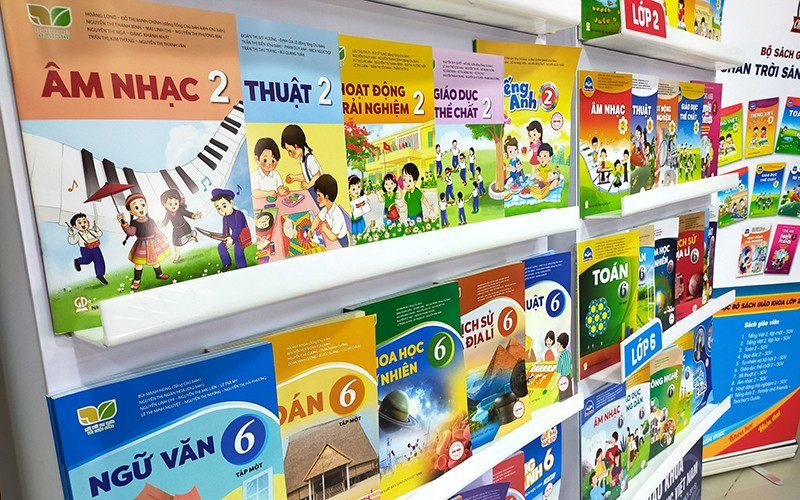 TPHCM bắt đầu lựa chọn sách giáo khoa lớp 5,9,12 TPHCM bắt đầu lựa chọn sách giáo khoa lớp 5,9,12