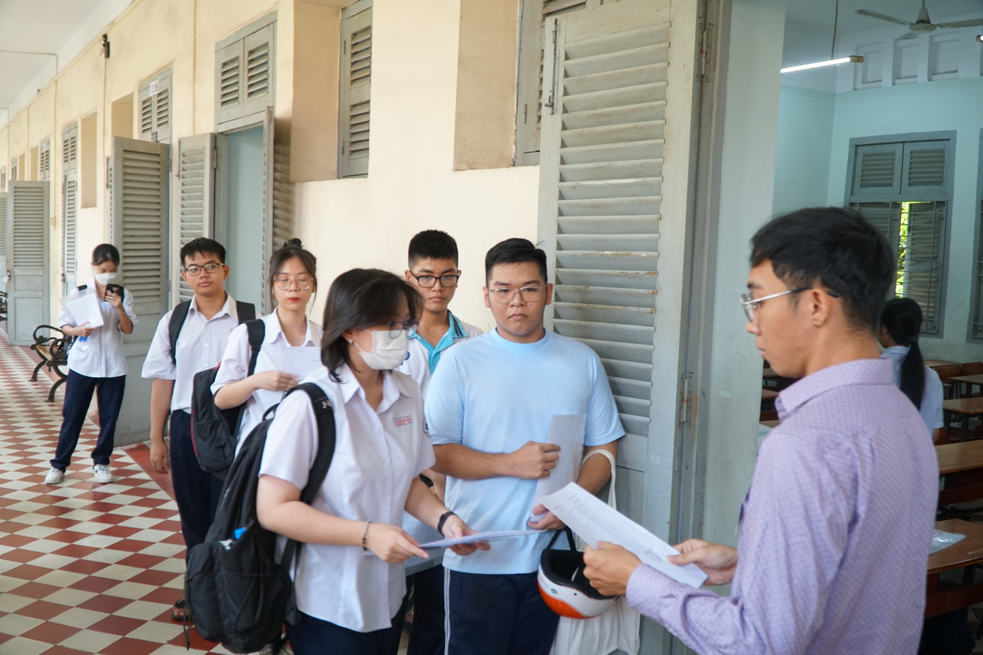 Học sinh làm bài thi tốt nghiệp THPT 2024. Ảnh: Nhàn Lê Học sinh làm bài thi tốt nghiệp THPT 2024. Ảnh: Nhàn Lê