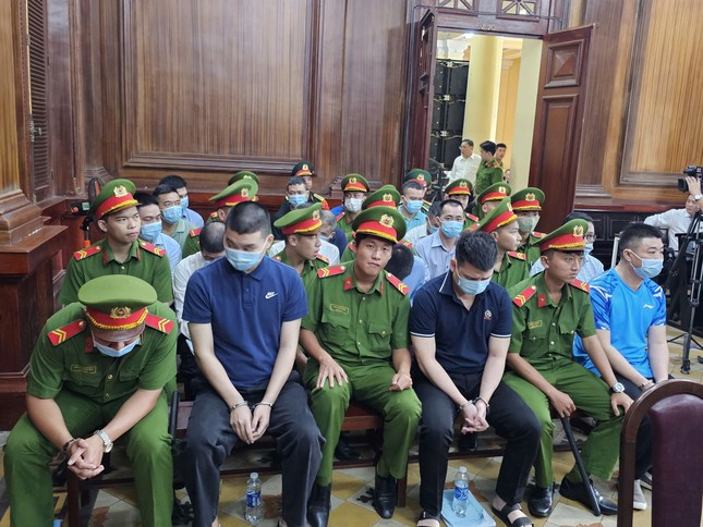 Các bị cáo tại phiên tòa.