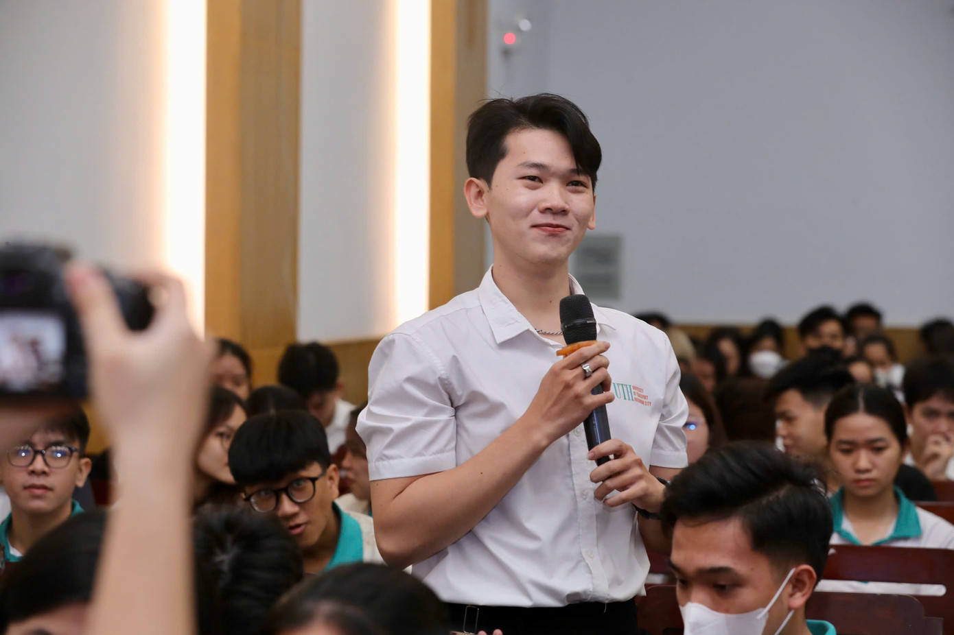 Không nên một phút nóng giận để hối hận cả cuộc đời ảnh 7